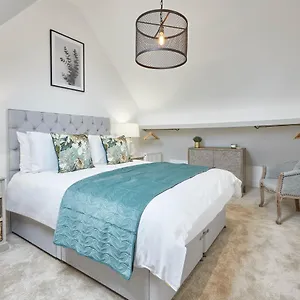  Holiday home Host & - Dunsley Chapel United Kingdom