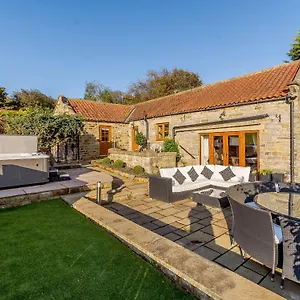  Holiday home The Old Barn United Kingdom